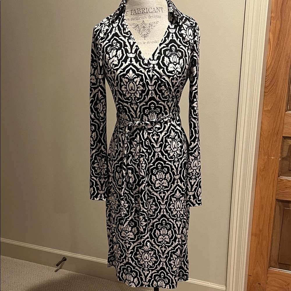 Chetta B Black and White Patterned Long Sleeve Dress